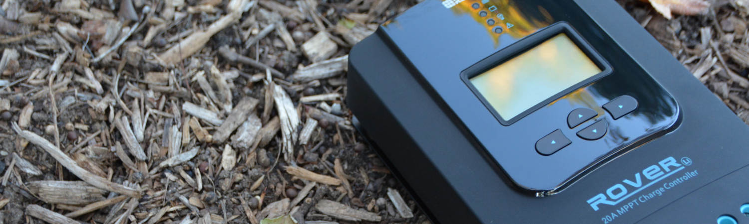 What is the difference between MPPT and PWM charge controllers?