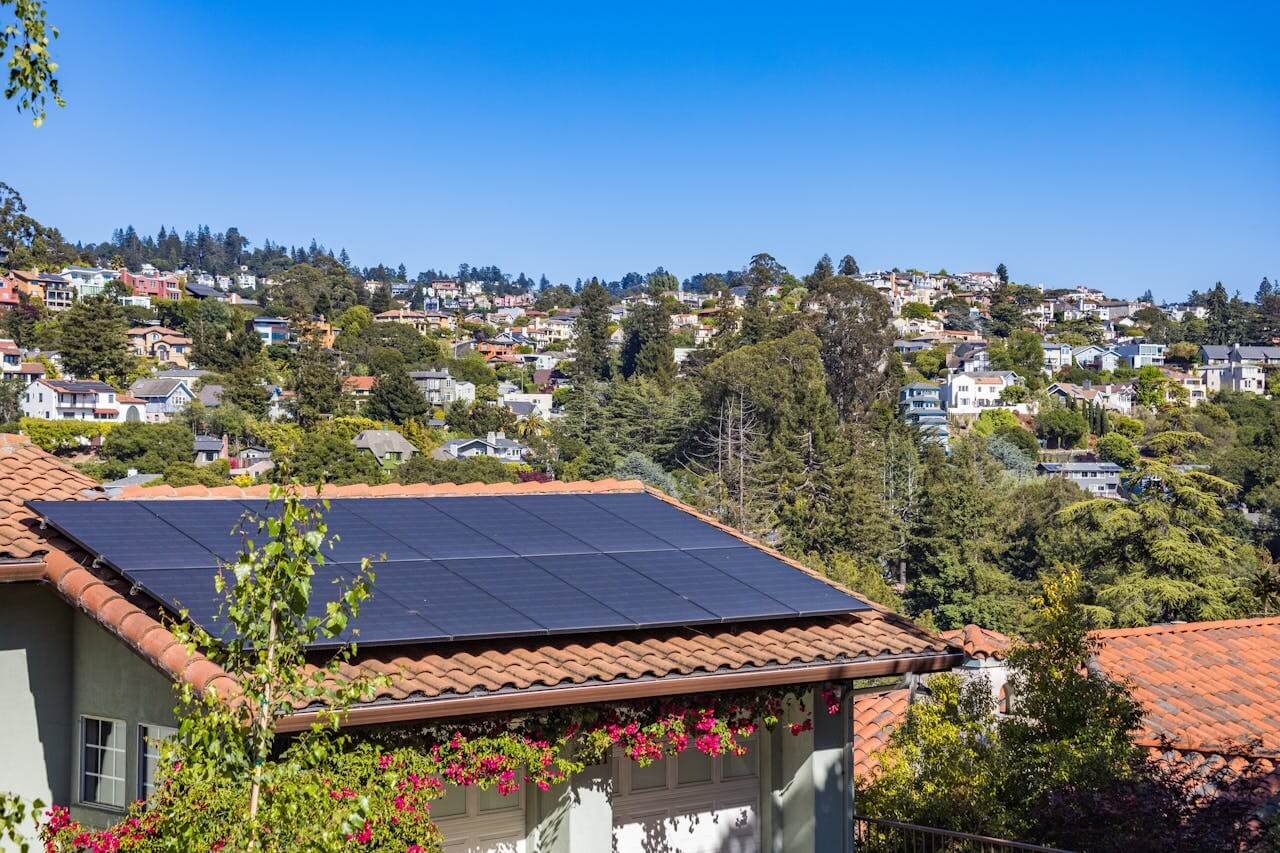 How to Connect Solar Panels To Your Home