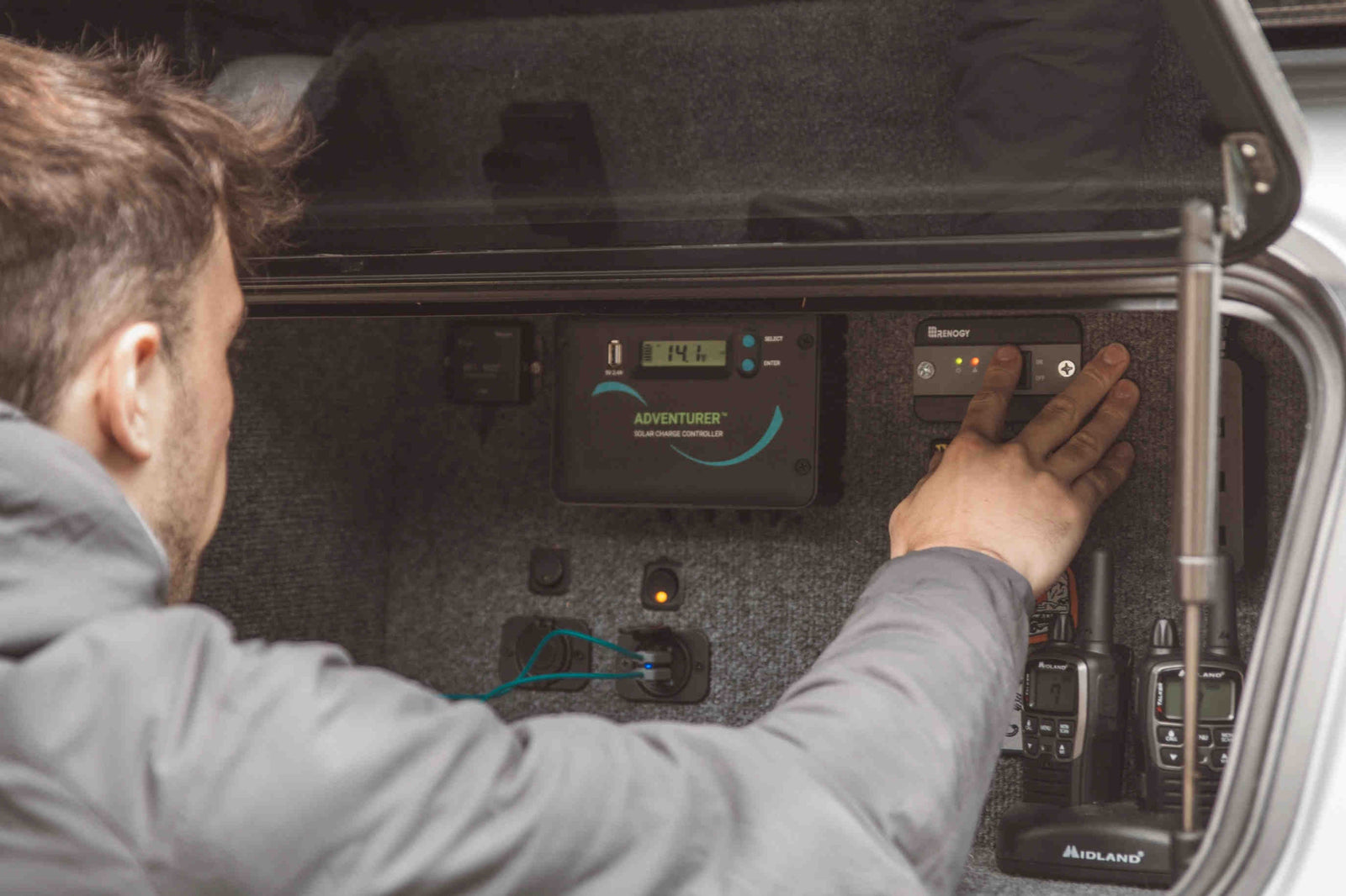 What are the main components of a solar power system?